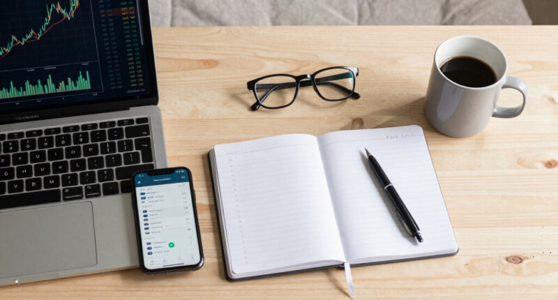 15 Best Personal Finance Books for Students in 2026